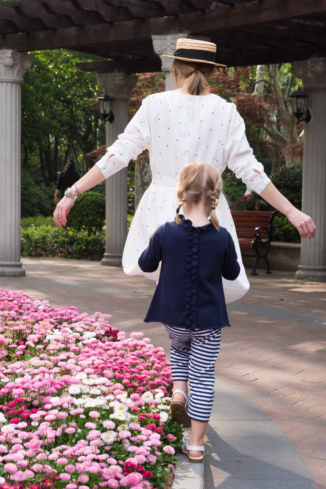 Kids fashion photography in Shanghai by Red Rooster Photos